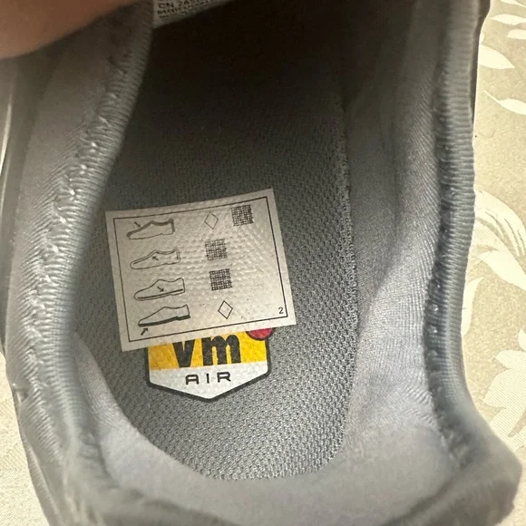 NWOB - Nike Air Vapormax Plus Cool Grey Black, size 6.5 men / 8.5 women - Picture 7 of 13